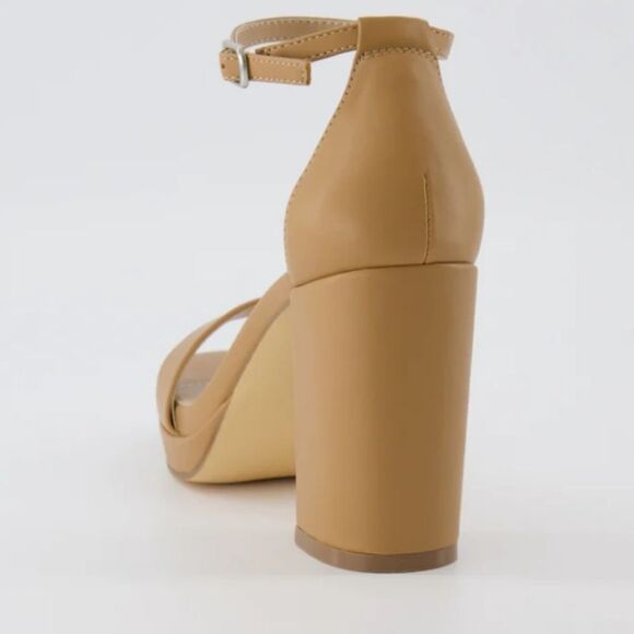 BRAND NEW CUSHIONAIRE GRAMMY PLATFORM SQUARE OPEN-TOE SANDAL - Picture 16 of 16